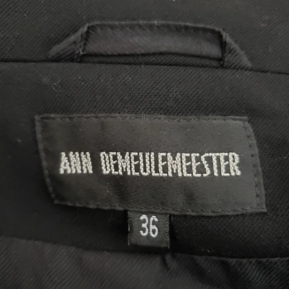 Ann Demeulemeester | Asymmetric Blazer with Oversized-lapel and Zip Details - Picture 15 of 15